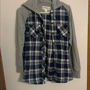 5/$20 Women’s plaid hooded shirt